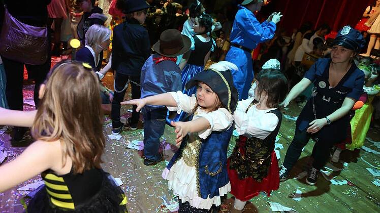 Impressionen vom Kulmbacher Kinderfasching in der Dr.-Stammberger-Halle Foto: Barbara Herbst