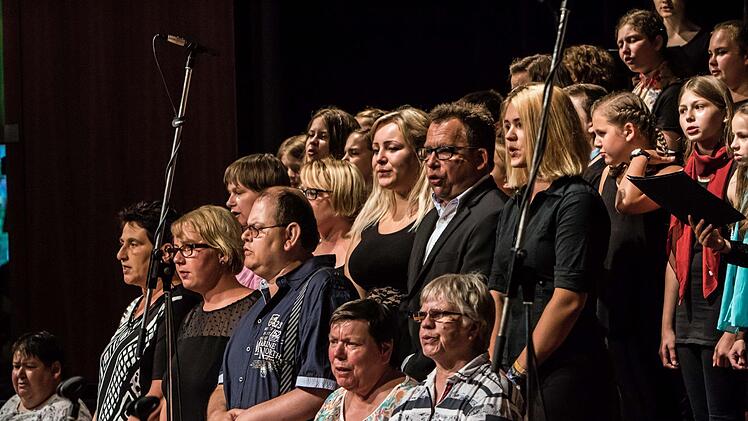 Impressionen vom Sommerkonzert des Gymnasiums Ernestinum im Coburger KongresshausFoto: Jochen Berger