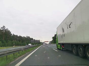 A3: Lkw-Fahrer fährt "Schlangenlinien" - Promillewert hat es in sich