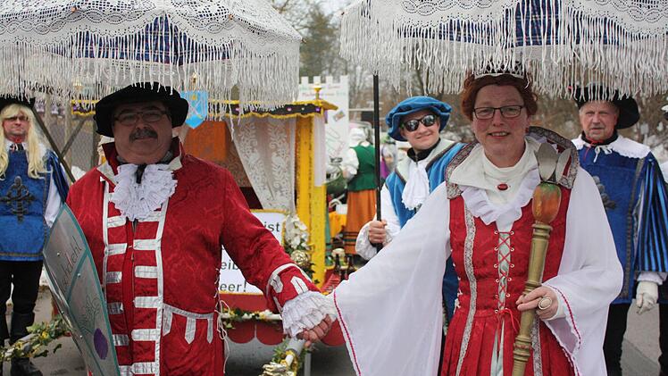 Eindrücke vom Rosenmontagsumzug in Waldfenster.  Foto: Robert Huger