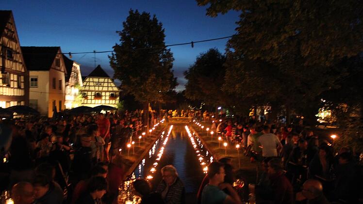 Über 1000 Besucher kommen jährlich zu "Horsdorf in Flammen" - manche richten sogar ihren Urlaub danach. Foto: Markus Häggberg
