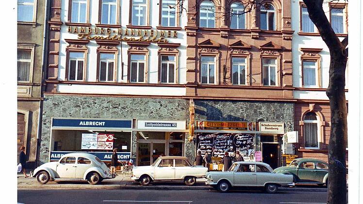 Im gleichen Jahr, als Karl-Heinz Ertl seine "City-Metzgerei" eröffnete, zog der erste Aldi Bambergs ins Nachbarhaus - damals noch unter dem Namen der Unternehmensgründer Abrecht.