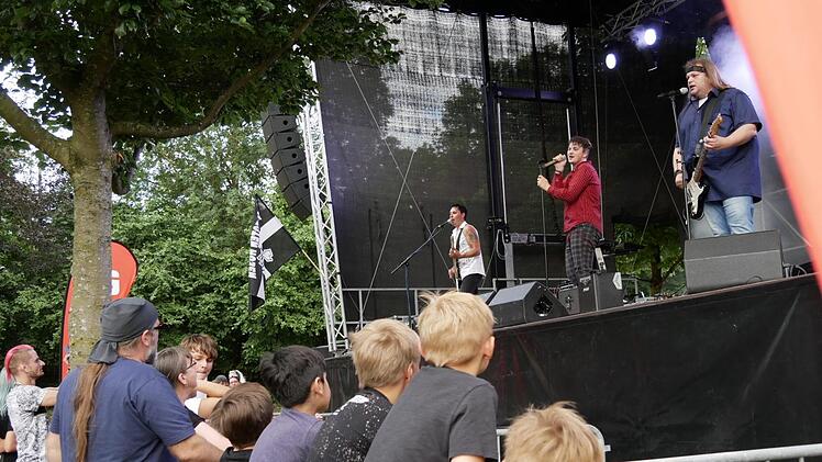 Impression von Rock im Freibad in NeustadtFoto: Manja von Nida