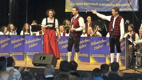 Die Blaskapelle "Böhmisches Fieber" aus Augsfeld gestaltet am Ostersonntag einen "Böhmischen Abend" in der Stadthalle in Haßfurt. Foto: Ulrike Langer