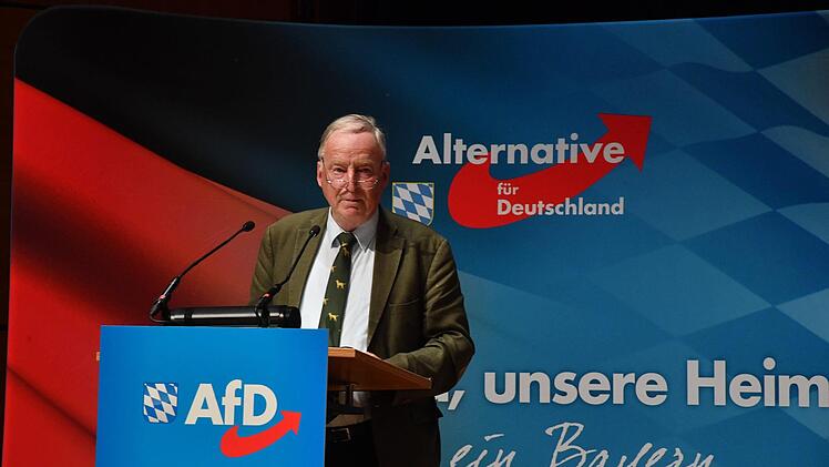 Alexander Gauland bei seiner Rede  in der Nürnberger Meistersingerhalle. Fotos: Ronald Rinklef