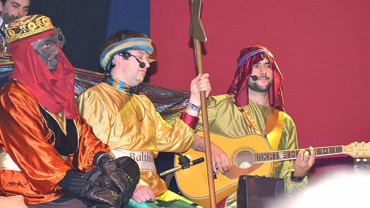 Stefan Lüdecke, Konstantin Vey und Benjamin Albrecht (von links) als die "Heiligen Drei Könige"