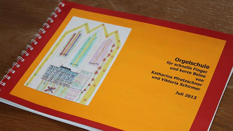 Schülerin und Lehrerin entwickelten die neue Orgelschule. Foto: Marco Meißner