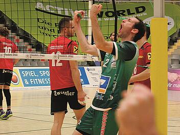 Itamar Stein jubelte als Spieler für die VSG Coburg/Grub - künftig will er auch als Cheftrainer mit den "Grünen" Erfolge feiern. Der Israeli wird Nachfolger von Milan Maric, dessen Vertrag nicht mehr verlängert wurde. Foto: Hagen Lehmann