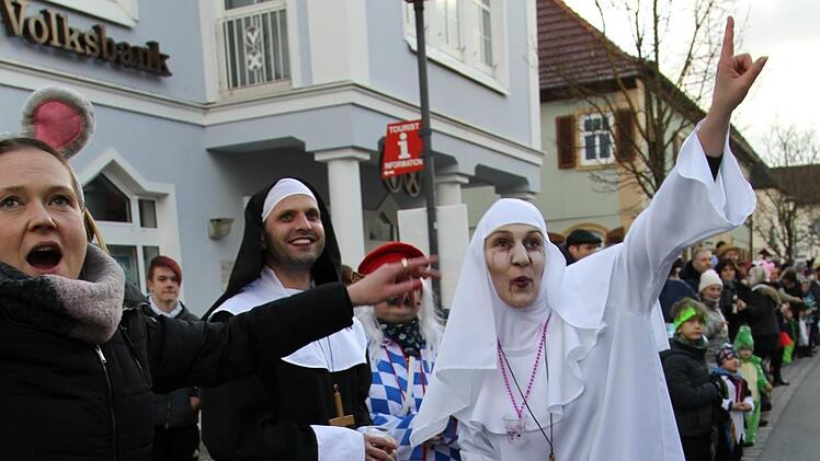 Beim Fasching in Ebensfeld war nichts heilig.Markus Drossel