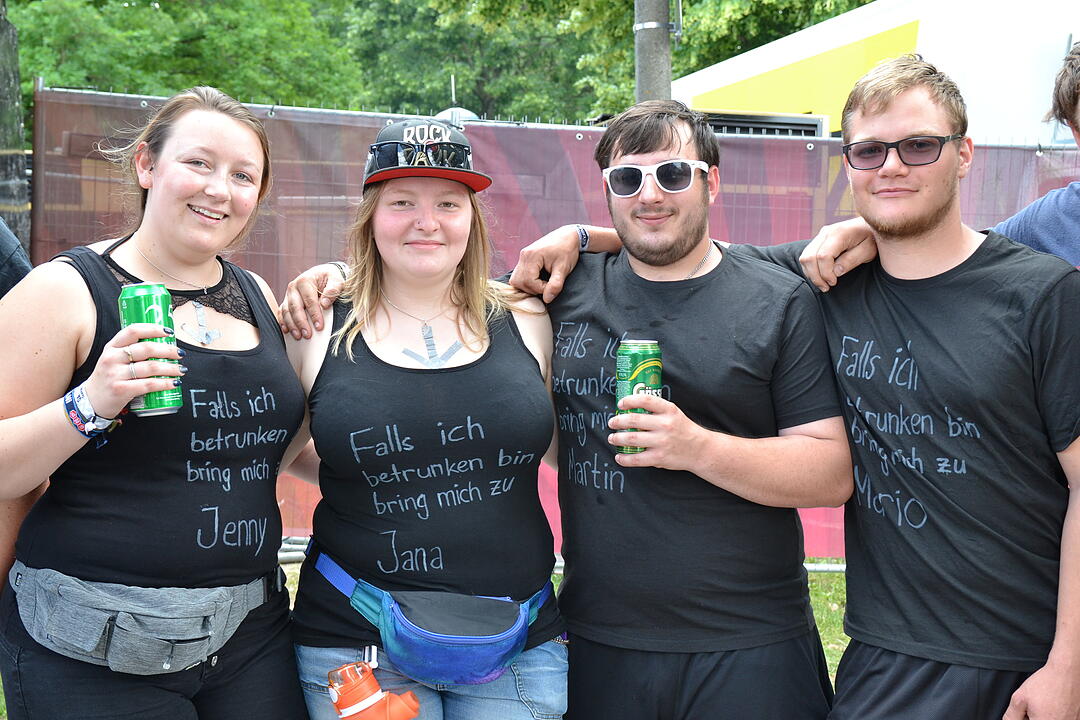 Die Besucher bei Rock im Park 2018 am Freitagnachmittag
