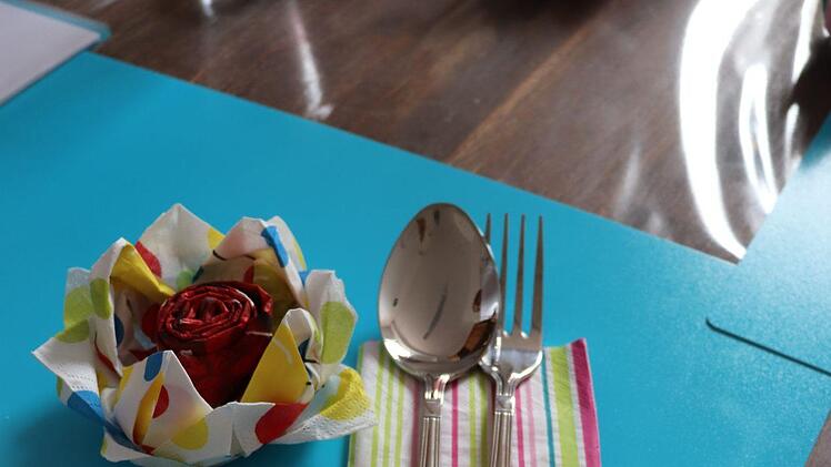 Auch das geh&ouml;rt zum Kursprogramm: ein sch&ouml;n gedeckter Tisch.Foto: Katrin Geyer