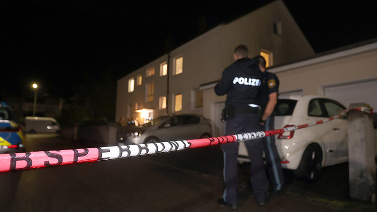 Kreis Augsburg: Mann erschie&szlig;t drei Menschen - Polizei geht von Nachbarschaftsstreit aus