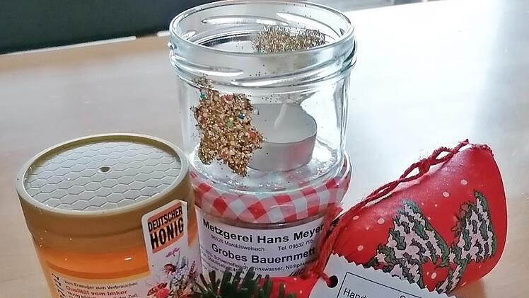 Dieses Geschenk ging an Mitglieder der Feuerwehr Allertshausen.  Foto: pr