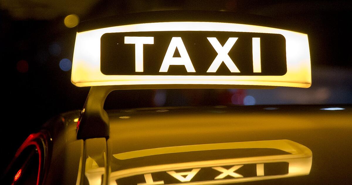 Ansbach: Taxifahrer von zwei Fahrgästen angegriffen