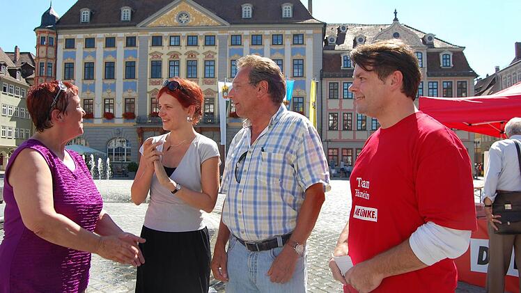 Von links: Landtagskandidatin Petra Hähnlein, Katja Kipping, Klaus Ernst und Bundestagskandidat René Hähnlein.