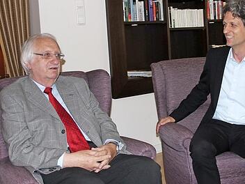 Heinz und Bernd Stempfle sprechen über die Kur heute. Foto: Heike Beudert