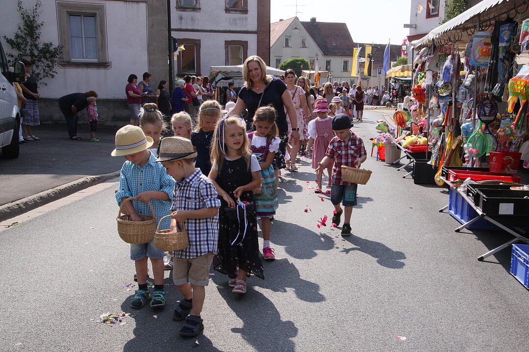 Burgwindheim feiert Blutsfest