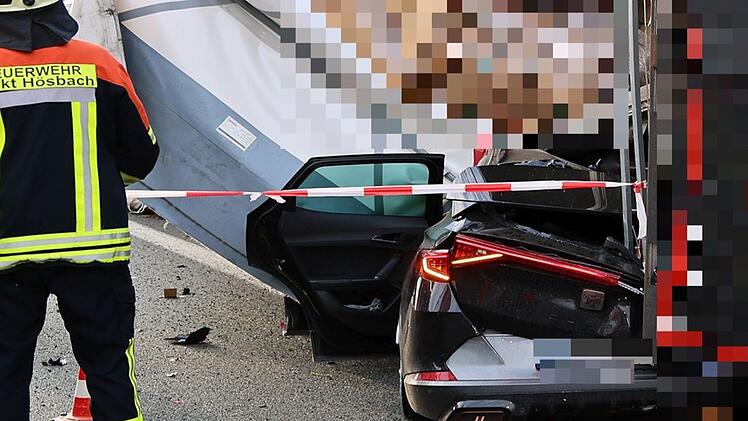 A3 bei Aschaffenburg: Lkw-Fahrer stirbt