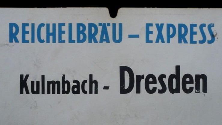 Ein original Zugschild des Reichelbräu-Express' blieb  bis heute erhalten. Foto: privat