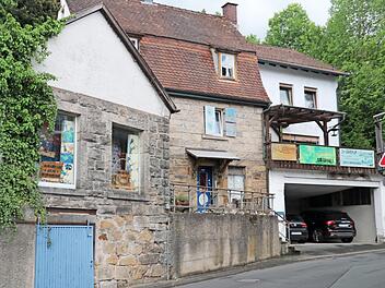 Ab Pfingstsamstag, 30. Mai, wird die Humanitäre Hilfe für Menschen in Not von 9 bis 12 Uhr das "Haus Lichtzeichen" in Weißenbrunn noch einmal öffnen.  Foto: Rainer Glissnik