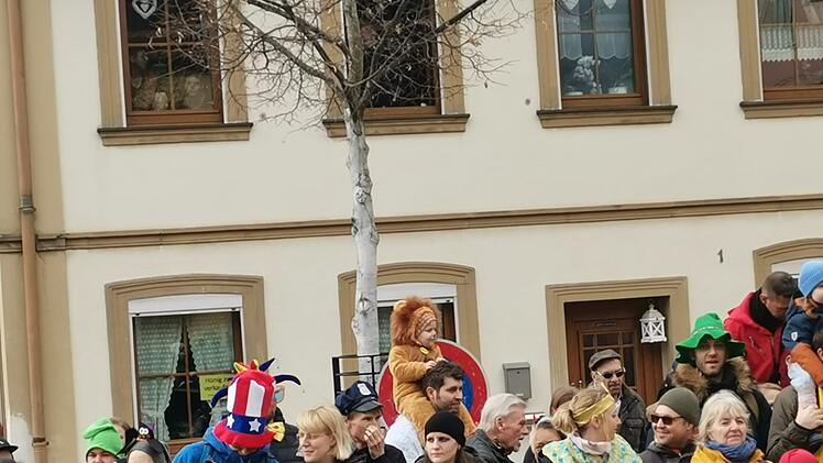 Memmelsdorf Faschingsumzug 2023: Die schönsten Bilder in der Fotostrecke - Narren holen Winnetou zurück