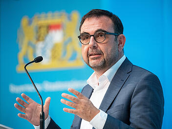 Klaus Holetschek (CSU), Gesundheitsminister von Bayern, warnt vor den Post-Covid-Folgen