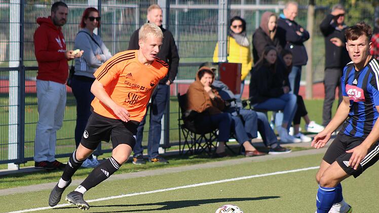 Maximilian Graß (links) zählt zu den Leistungsträgern der U 19 des FC Coburg.