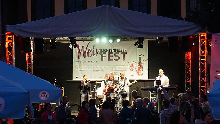 Lichtenfels: Mit Live-Musik, Flechtkulturlauf und CO. - Weinfest lockt auf Marktplatz