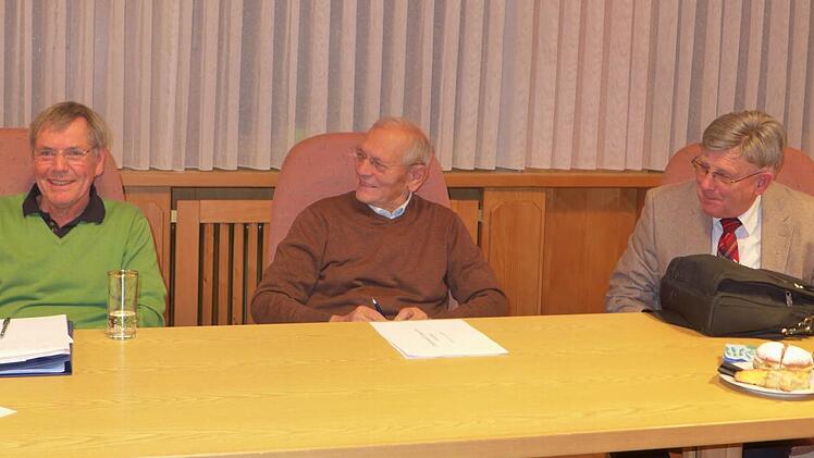 Der Wissenschaftler Reinhard Kulick, Kilian Zettelmeier aus Breitbrunn und Kreisheimatpfleger Günter Lipp (von links) gehören zu den Engagierten für ein Natursteinmuseum "Erlebniswelt Fränkischer Sandstein.