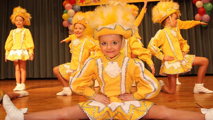 Die Minigarde wird von Caroline Schieber und Lena Petzet trainiert.