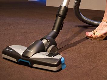 Ab dem 1. September tritt eine Reihe neuer Gesetzesvorschriften in Kraft - beispielsweise sollen nur noch Staubsauger mit niedriger Watt-Leistung verkauft werden. Foto: J&ouml;rg Carstensen/dpa