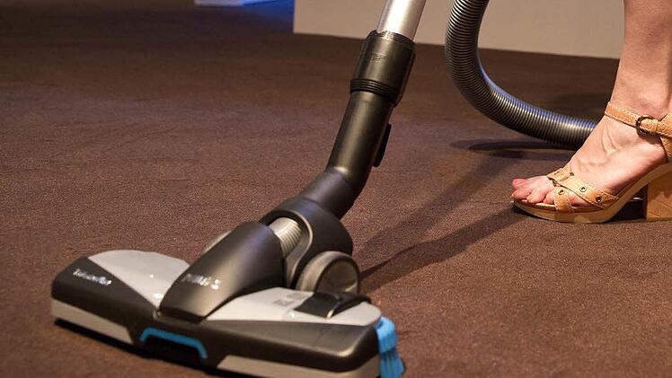 Ab dem 1. September tritt eine Reihe neuer Gesetzesvorschriften in Kraft - beispielsweise sollen nur noch Staubsauger mit niedriger Watt-Leistung verkauft werden. Foto: J&ouml;rg Carstensen/dpa