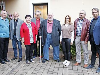 In der Mitgliederversammlung der Stadtsteinacher Arbeiterwohlfahrt zeichnete Zweiter Vorsitzender Roland Wolfrum (rechts) langjährige Mitglieder aus. Unser Bild zeigt (von links) Reinhold Bauernfeind (Ehrenvorsitzender), Matthias Hoderlein (40 Jah...