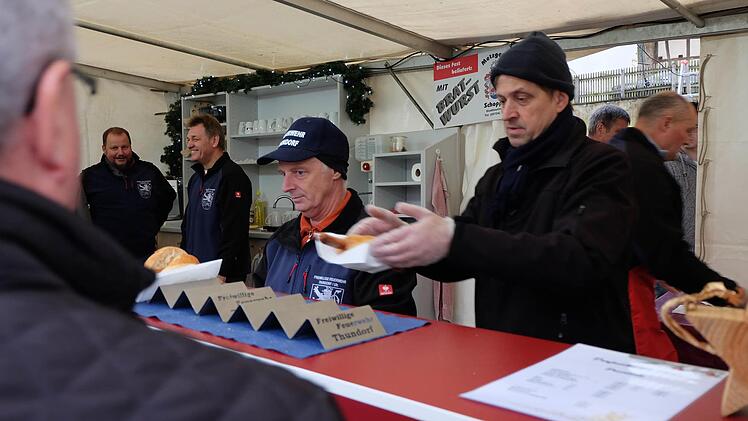 Impressionen von der Thundorfer Dorfweihnacht. Foto: Philipp Bauernschubert