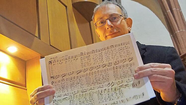 Wolfgang Schneider hat einen Abzug der Originalfassung von dem Lied "Stille Nacht! Heilige Nacht!". Es ist ein Autograph VIII in der Handschrift Franz Xaver Grubers von etwa 1860.