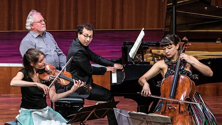 Das Oberon Trio beeindruckte bei seinem Gastspiel im Coburger Kongresshaus Rosengarten.Foto: Jochen Berger