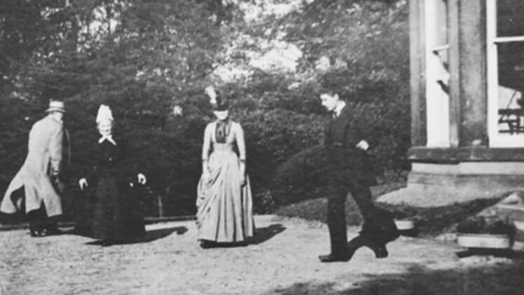 "Roundhay Garden Scene" von 1888 gilt als erster Film der Geschichte.