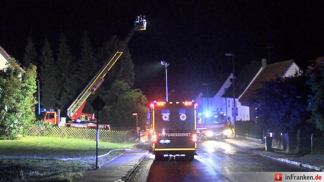 Blitz schlaegt in Gersdorfer Wohnhaus ein