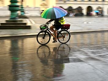 Sommer-Comeback nach stürmischem Schulstart? Wetterlagen-Vergleich lässt aufhorchen