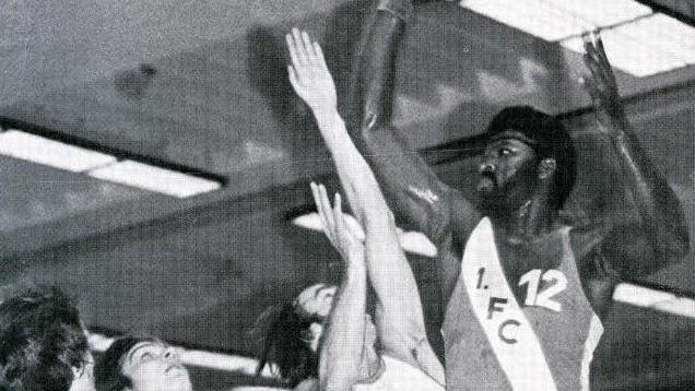 Jim Wade, hier aus einem Spiel in der Stauffenberg-Halle, war der überragende Spieler im Aufstiegs- und ersten Bundesligajahr im Team des 1. FC Bamberg.