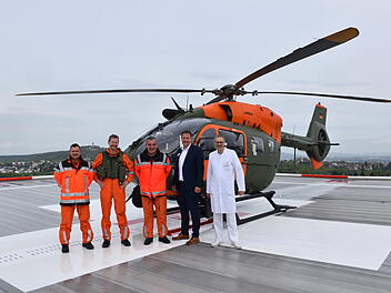 Bamberg: Hubschrauberlandeplatz auf Klinikum eingeweiht - erste Maschine gelandet