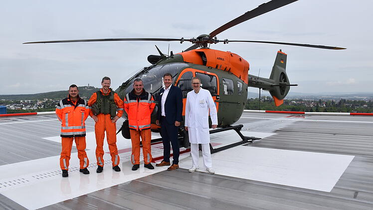 Bamberg: Hubschrauberlandeplatz auf Klinikum eingeweiht - erste Maschine gelandet