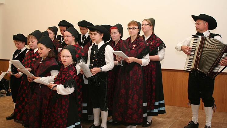Die Kindergruppe des Trachtengauverbands Oberfranken