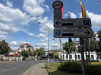 Parkh&auml;user und Parkleitsysteme sollen den Verkehr in Bamberg gezielt lenken. Oftmals sind die digitalen Anzeigetafeln jedoch ausgeschaltet.