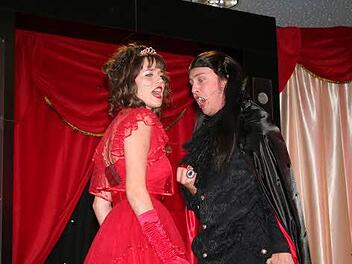 Lisa-Marie Holzmann und Armin Stöckl brillierten gemeinsam in "Tanz der Vampire". Fotos: Evi Seeger