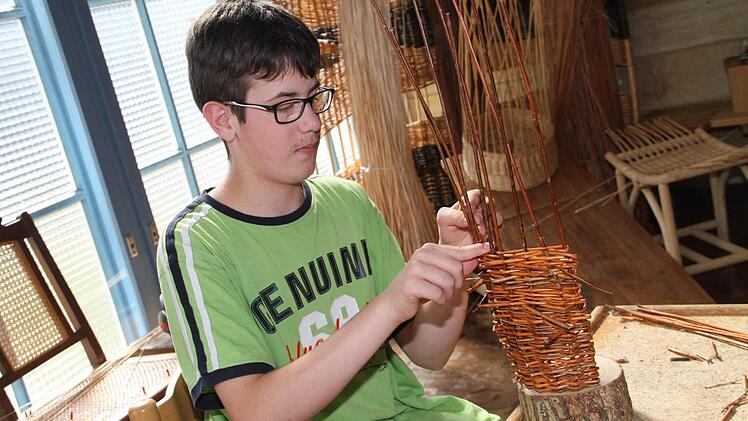 Auf Niklas Thron darf Kevin, der gelbe Kultwicht aus dem US-amerikanischen Animationsfilm Minions Platz nehmen.  Foto: Gerda Völk