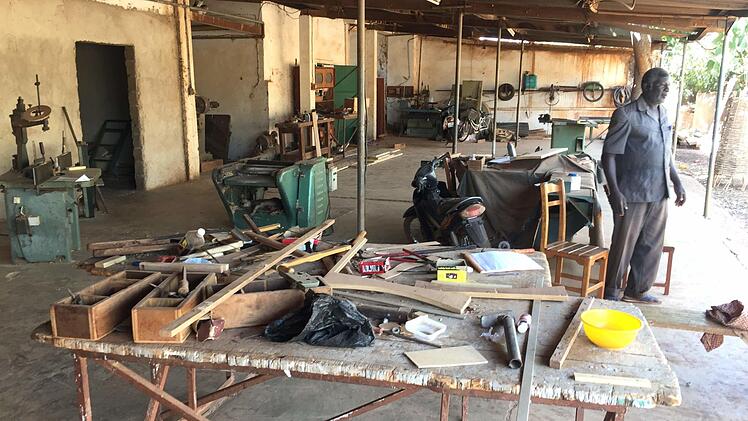 Eine Schreinerei in KAya privat