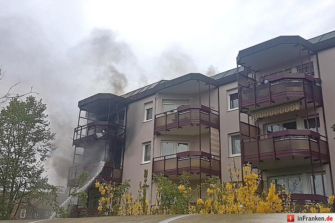 Bamberg: Großbrand in Mehrfamilienhaus
