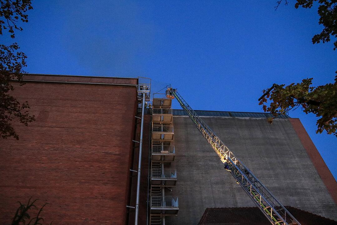 Malzfabrik Weyermann in Bamberg in Flammen: Einsatzkräfte kämpfen stundenlang gegen das Feuer