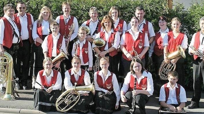 Die Elsendorfer Musiker ließen sich Tipps von Dozenten des Nordbayerischen Musikbunds geben. Foto: privat